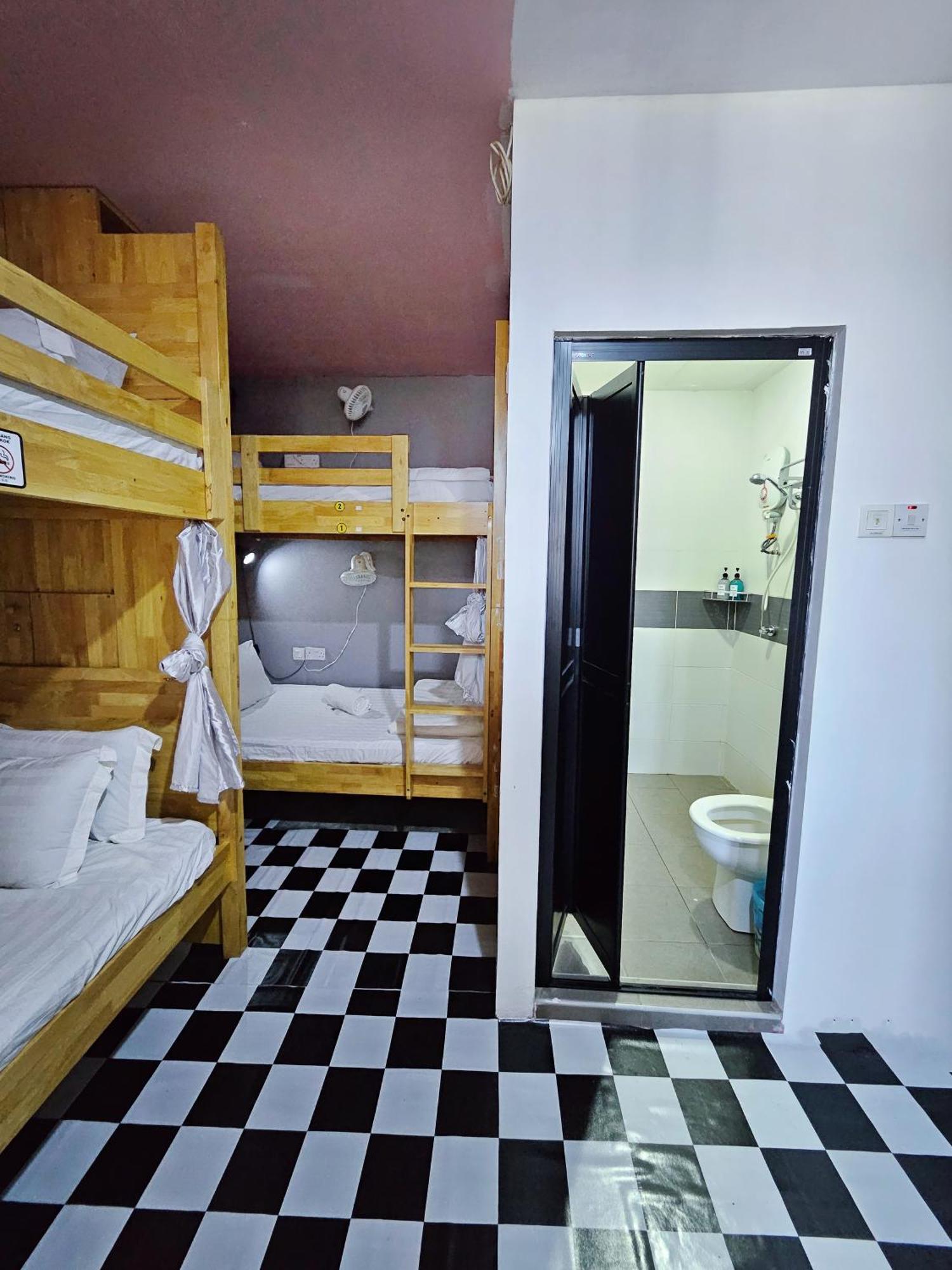 The 60 Hostel George Town Buitenkant foto