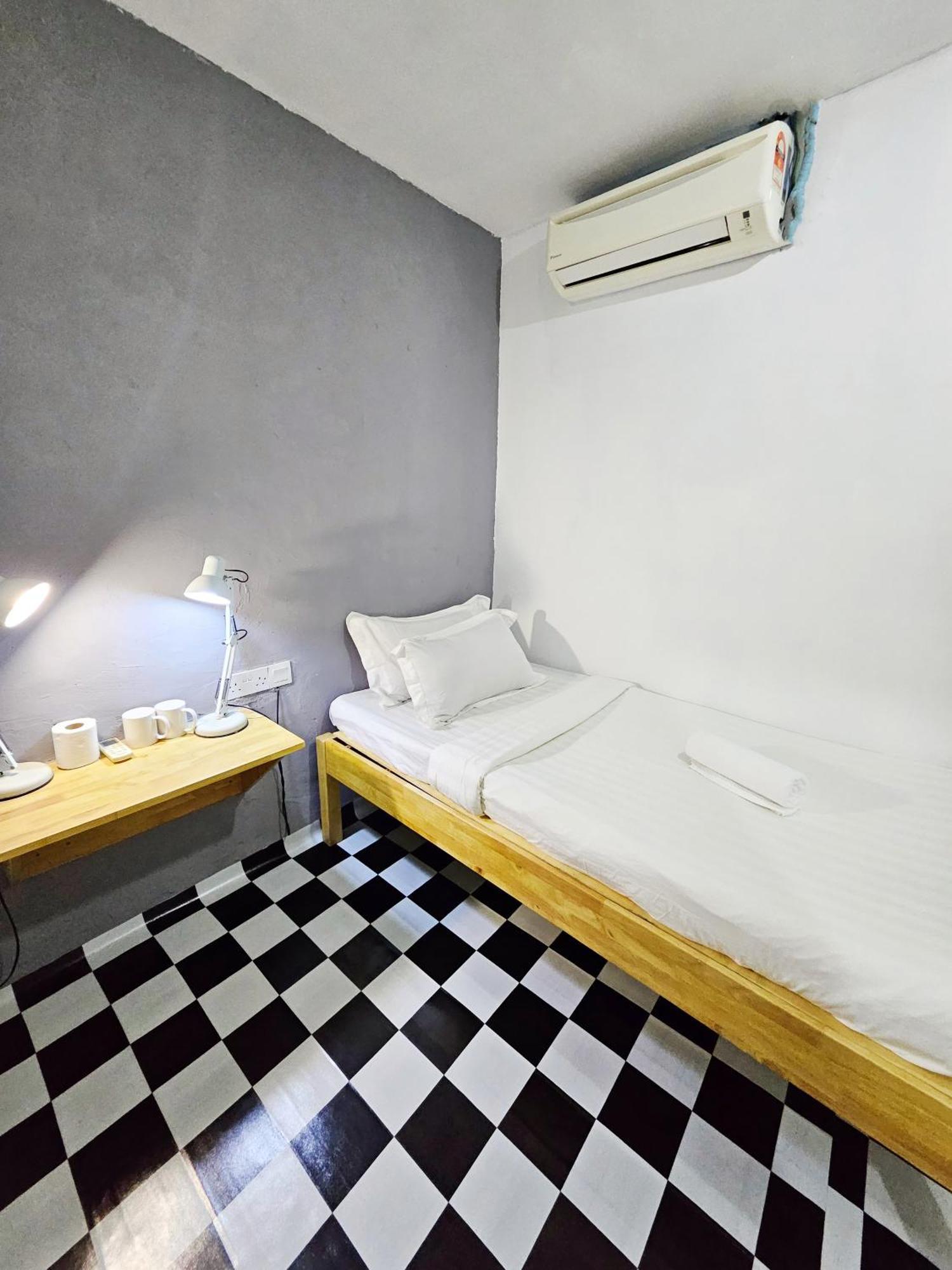 The 60 Hostel George Town Buitenkant foto