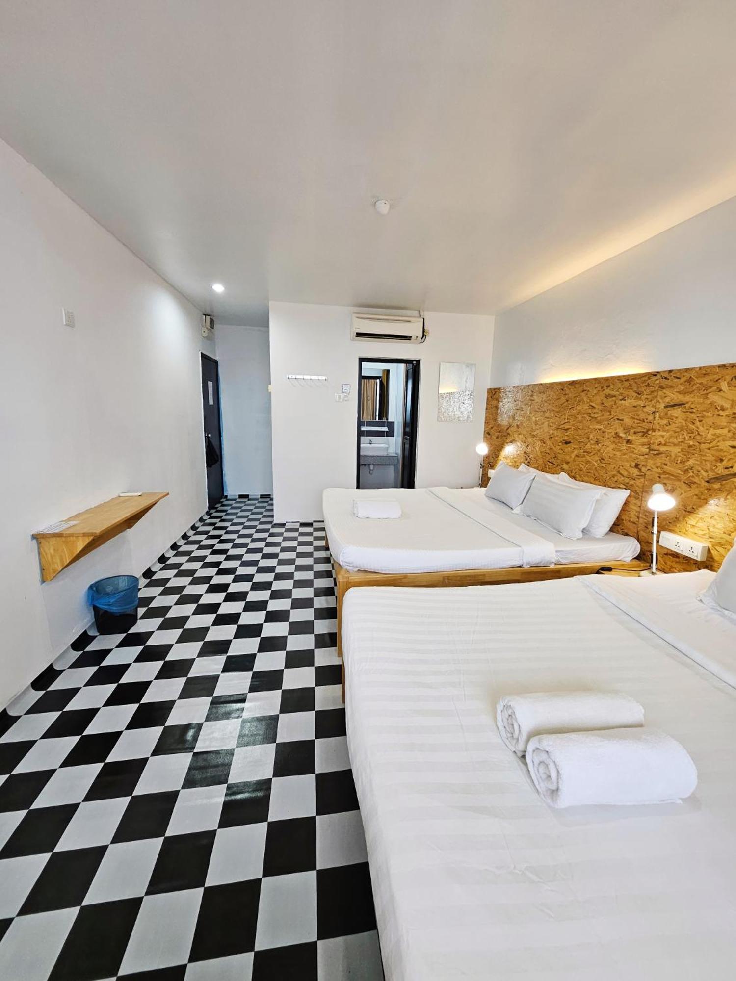 The 60 Hostel George Town Buitenkant foto